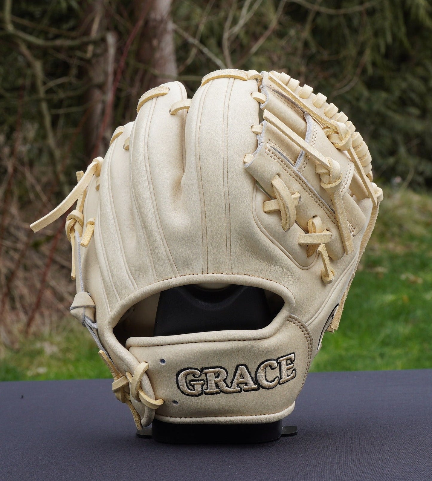 9.50" Infield Pro Trainer I-Web - Grace Glove