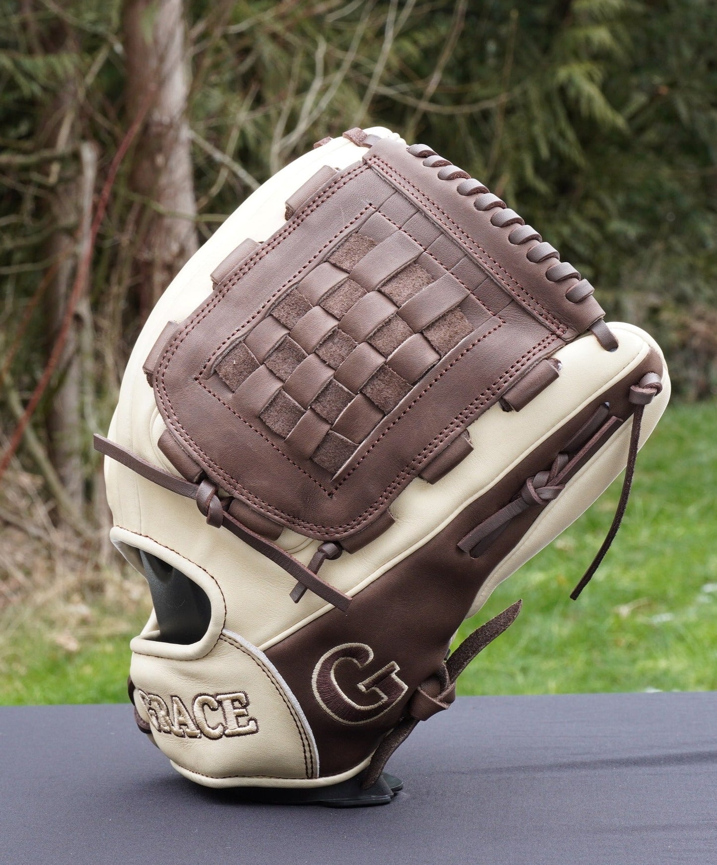 12.50" Outfield Closed Web Grace Glove - Professional Softball Glove